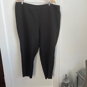 Zac & Rachel black textured crop pants. Sz 20
